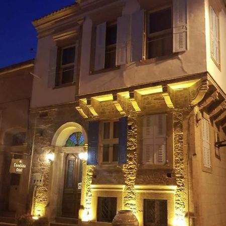 Cundada Hotel Айвалык Экстерьер фото